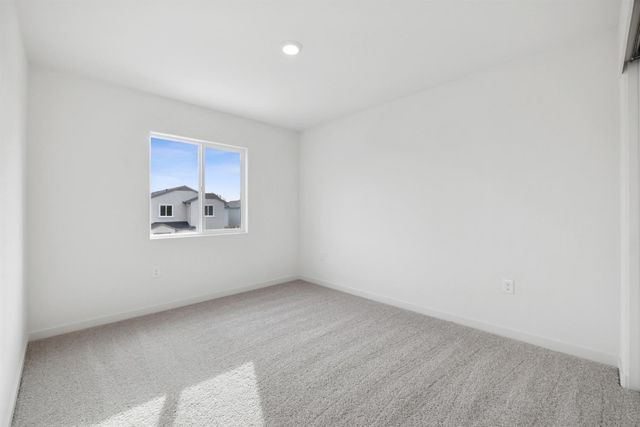 3413 Shaker Way, Sacramento, CA 95835