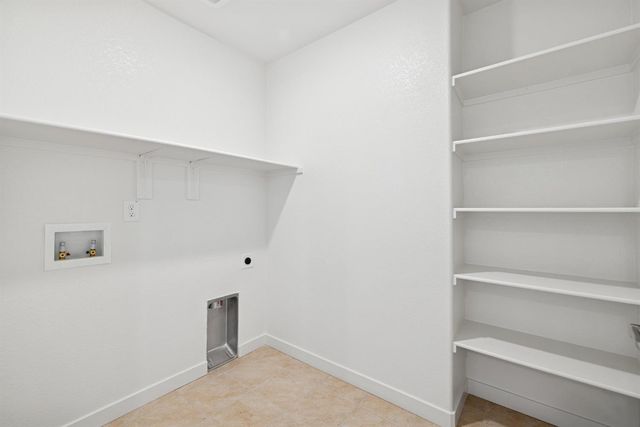 3413 Shaker Way, Sacramento, CA 95835