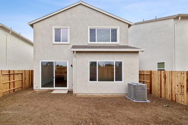 3413 Shaker Way, Sacramento, CA 95835