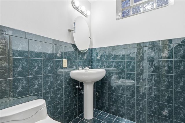 547 Gallion Ave, Brookline, PA 15226