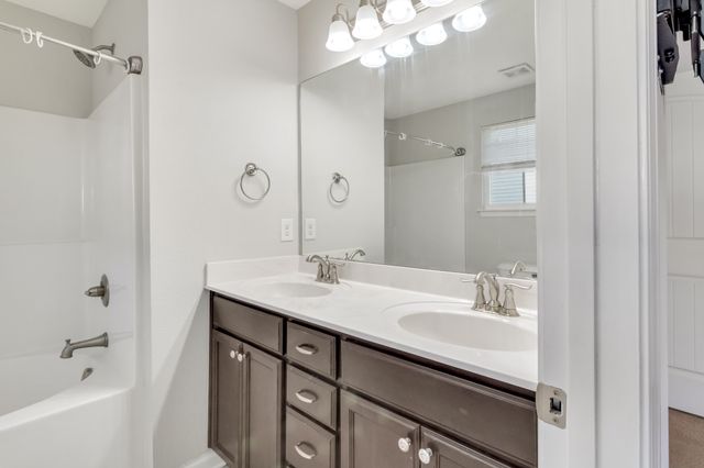 144 Ramsden Ave, La Vergne, TN 37086