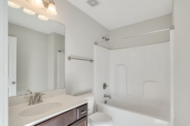 144 Ramsden Ave, La Vergne, TN 37086