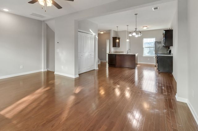 144 Ramsden Ave, La Vergne, TN 37086