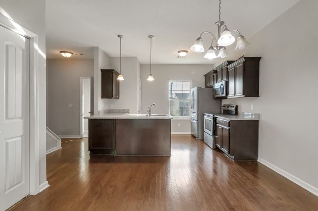 144 Ramsden Ave, La Vergne, TN 37086