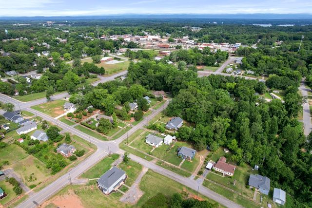 401 S Cherry Street, Seneca, SC 29678
