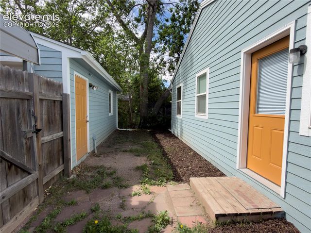 803 E Willamette Avenue, Colorado Springs, CO 80903