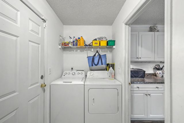 8047 Old London Road, North Charleston, SC 29406