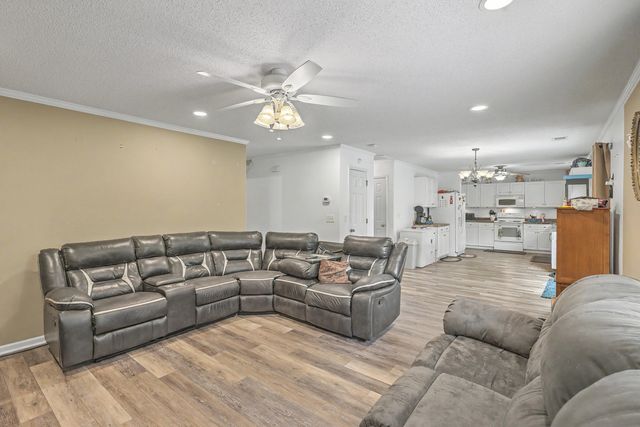 8047 Old London Road, North Charleston, SC 29406