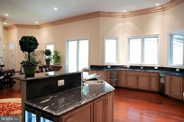 1347 KIRBY RD, Mclean, VA 22101