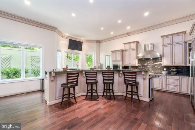 1347 KIRBY RD, Mclean, VA 22101