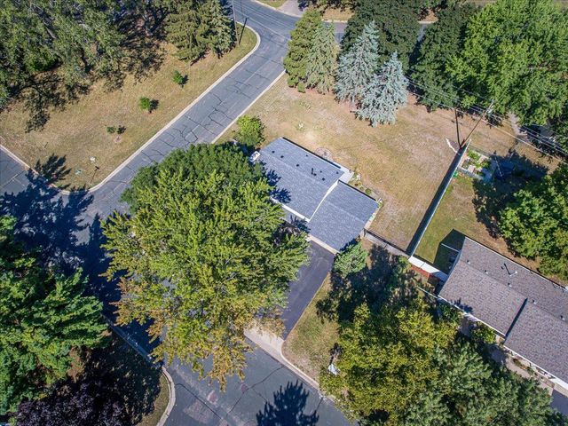 200 Harold Drive, Burnsville, MN 55337