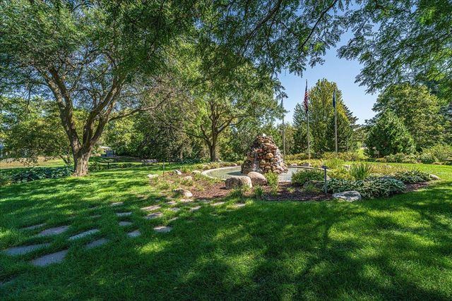 200 Harold Drive, Burnsville, MN 55337