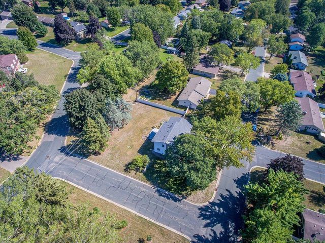 200 Harold Drive, Burnsville, MN 55337