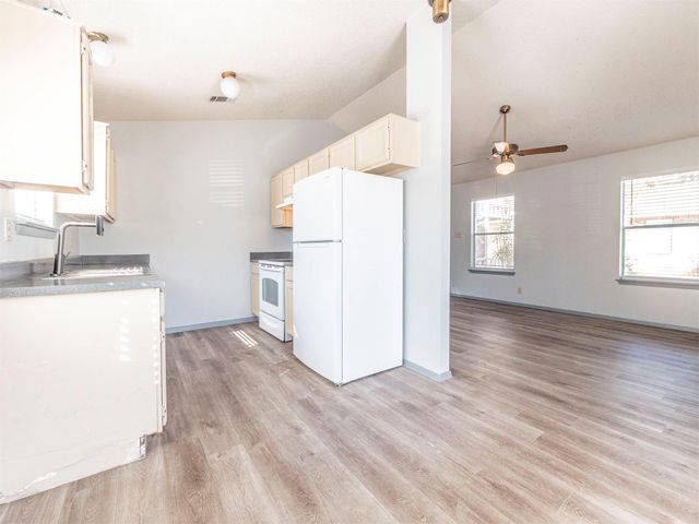 9624 Sugar Hill DR A, Austin, TX 78748