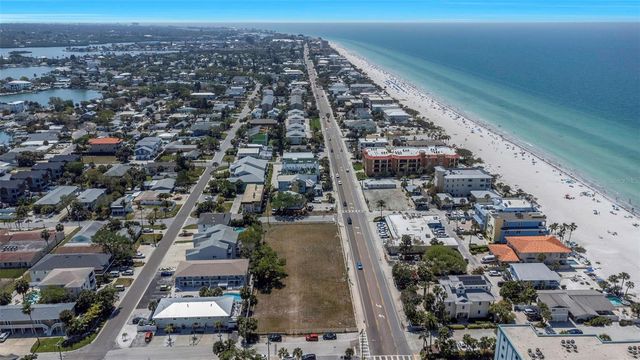 2300 GULF BOULEVARD, Indian Rocks Beach, FL 33785