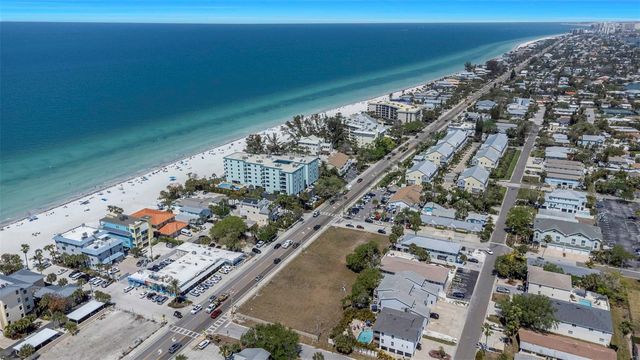 2300 GULF BOULEVARD, Indian Rocks Beach, FL 33785