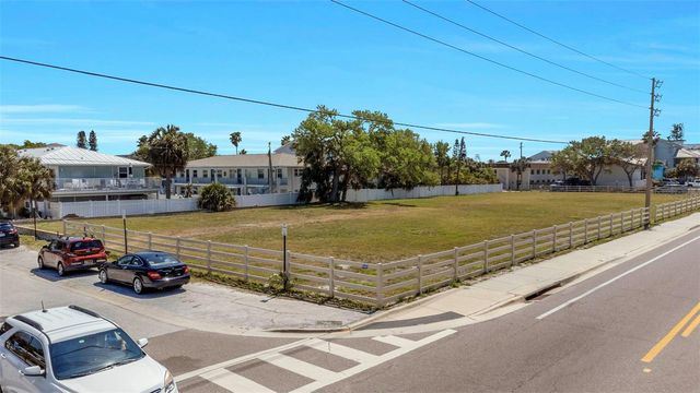 2300 GULF BOULEVARD, Indian Rocks Beach, FL 33785