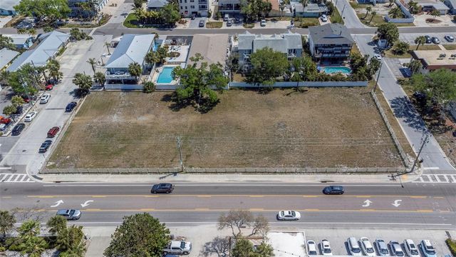 2300 GULF BOULEVARD, Indian Rocks Beach, FL 33785