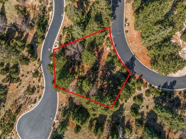 109 MILL POND, Lake Arrowhead, CA 92352