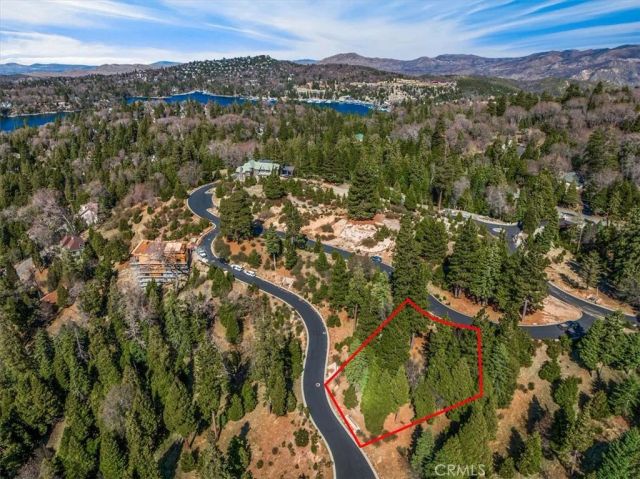 109 MILL POND, Lake Arrowhead, CA 92352