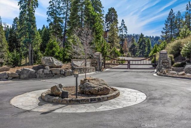 109 MILL POND, Lake Arrowhead, CA 92352