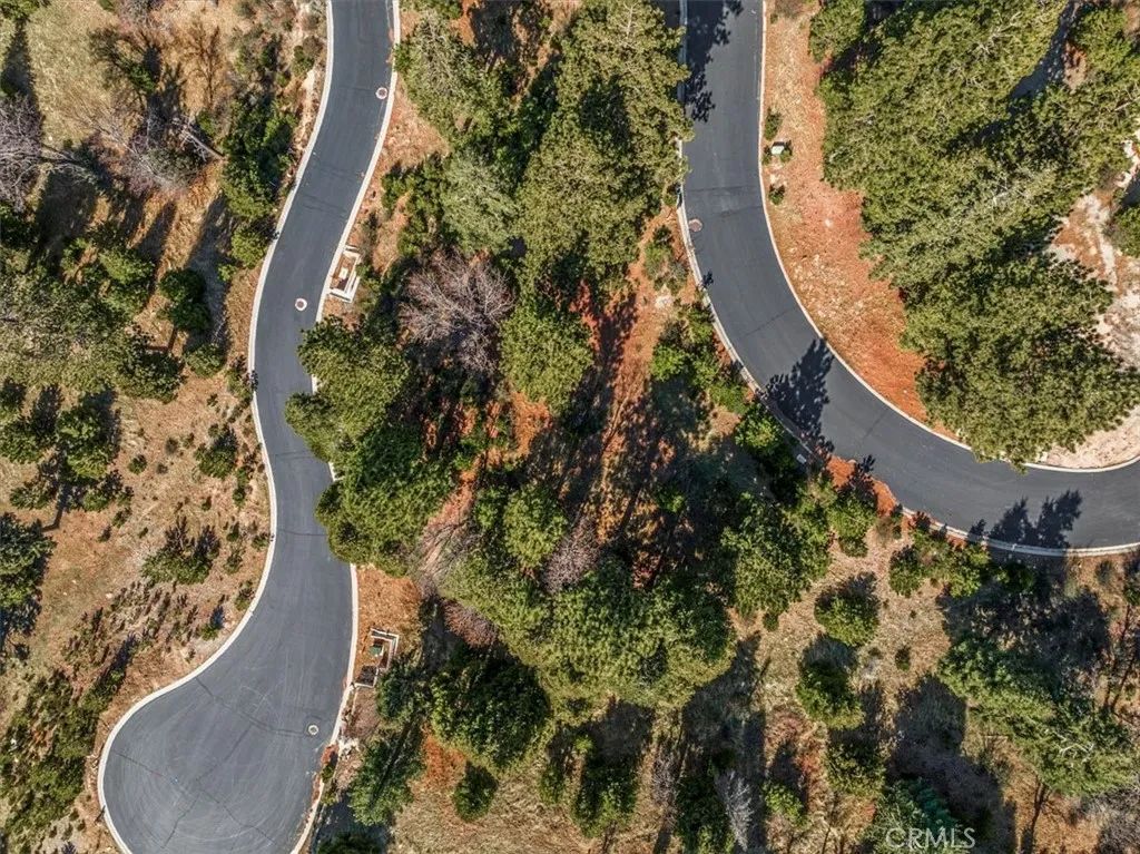 109 MILL POND, Lake Arrowhead, CA 92352