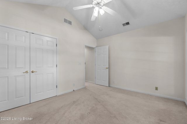 10412 Dove Chase Cir, Louisville, KY 40299