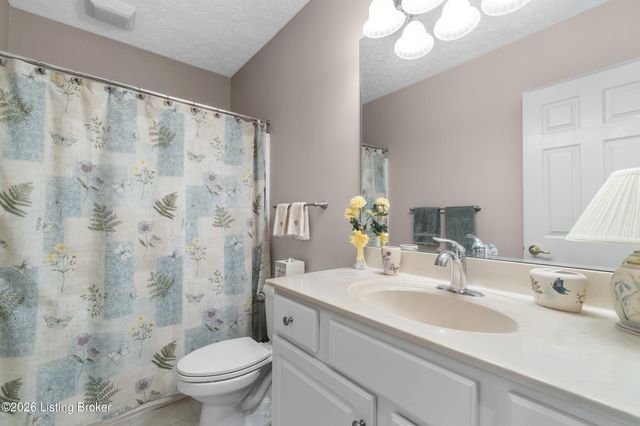 10412 Dove Chase Cir, Louisville, KY 40299