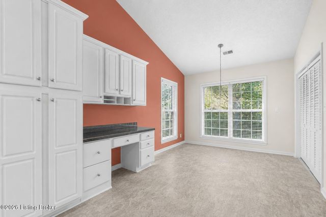 10412 Dove Chase Cir, Louisville, KY 40299