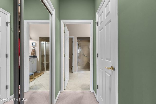 10412 Dove Chase Cir, Louisville, KY 40299