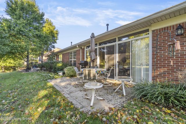 10412 Dove Chase Cir, Louisville, KY 40299