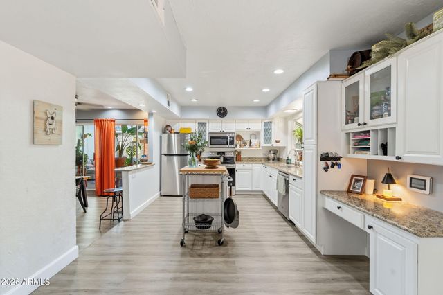 12801 N 15TH Avenue, Phoenix, AZ 85029
