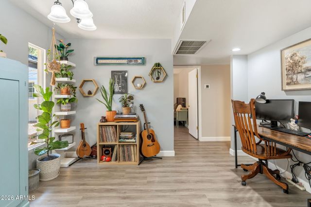 12801 N 15TH Avenue, Phoenix, AZ 85029