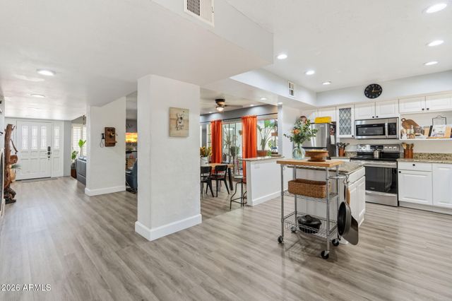 12801 N 15TH Avenue, Phoenix, AZ 85029