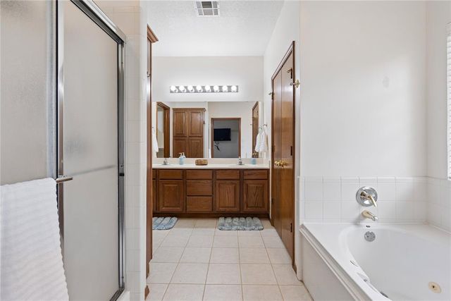 16104 Vintage Court, Edmond, OK 73013