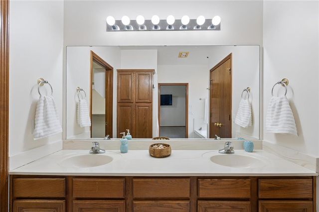 16104 Vintage Court, Edmond, OK 73013