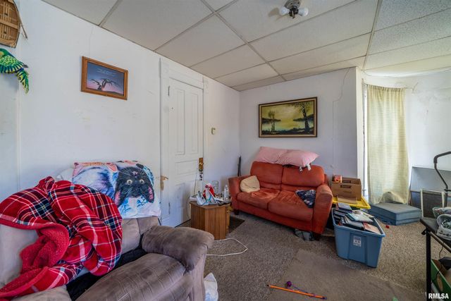 609 W ARMSTRONG Avenue, Peoria, IL 61606