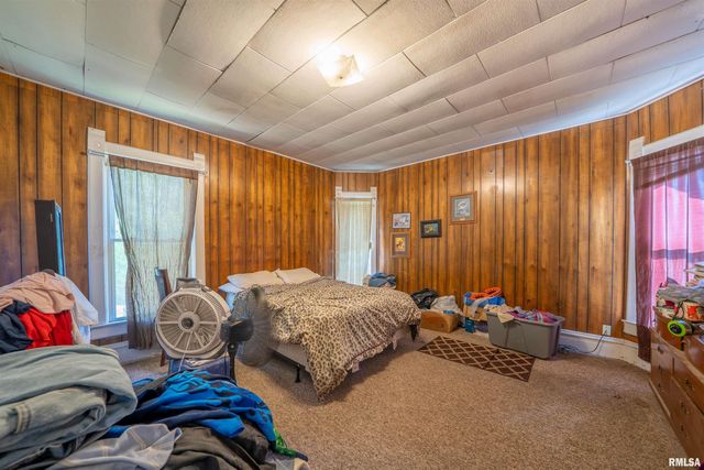 609 W ARMSTRONG Avenue, Peoria, IL 61606