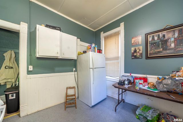 609 W ARMSTRONG Avenue, Peoria, IL 61606