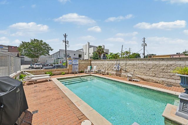 2520 Robinhood Street 402, Houston, TX 77005