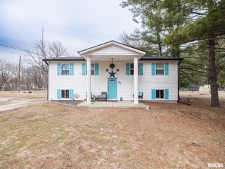 713 PEKIN Avenue, Creve Coeur, IL 61610
