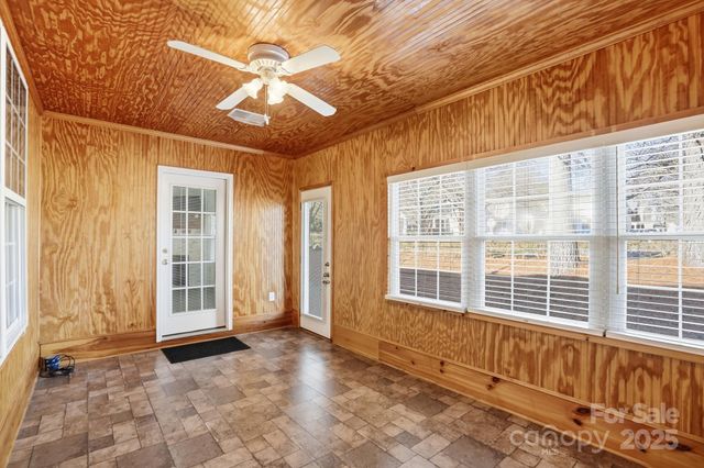 6246 Meadow Glen Lane, Harrisburg, NC 28075