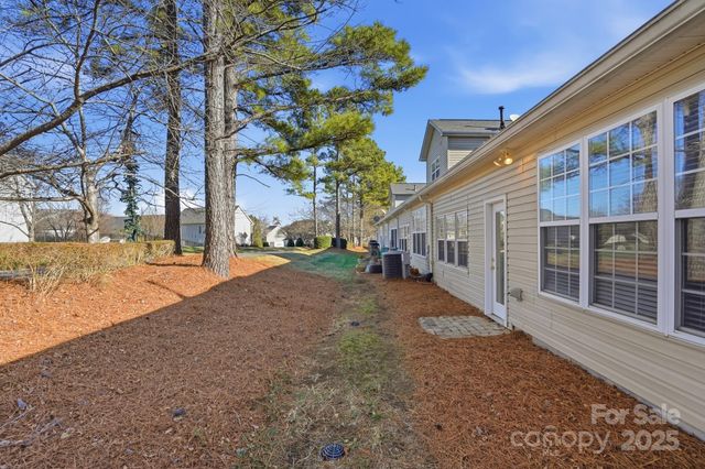 6246 Meadow Glen Lane, Harrisburg, NC 28075