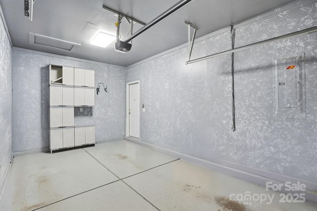 6246 Meadow Glen Lane, Harrisburg, NC 28075