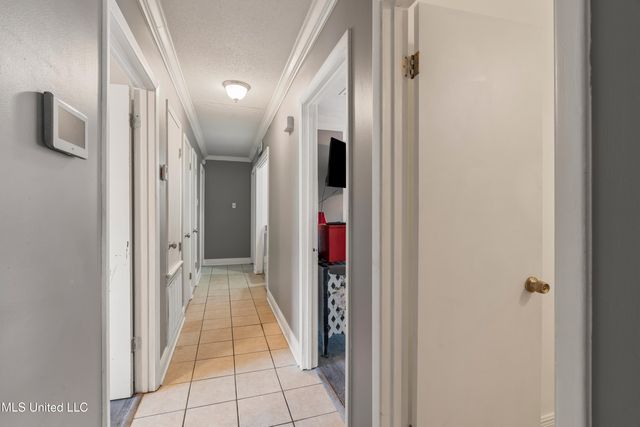 1201 N 34th Avenue, Hattiesburg, MS 39401