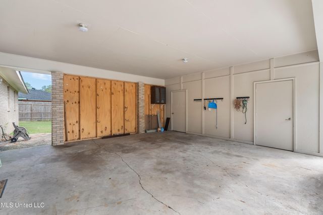 1201 N 34th Avenue, Hattiesburg, MS 39401