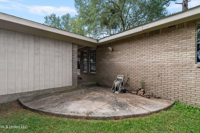 1201 N 34th Avenue, Hattiesburg, MS 39401