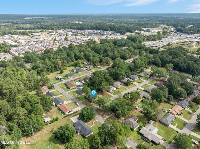 1201 N 34th Avenue, Hattiesburg, MS 39401