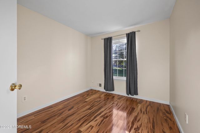 355 Sequoia Court, Howell, NJ 07731