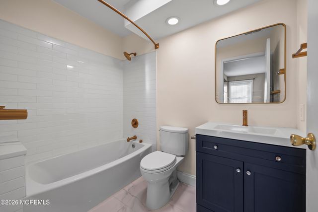355 Sequoia Court, Howell, NJ 07731